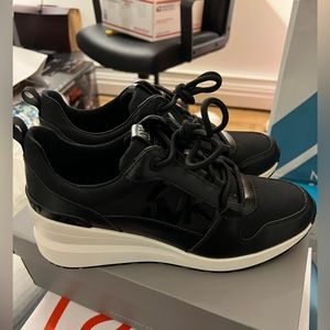 SOLD SOLD Authentic Michael Kors Shoes